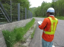 道路施設点検の様子